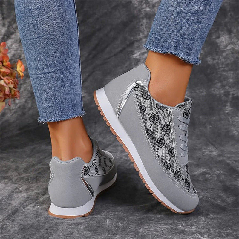 GR | Comfortable flat shoes with floral prints