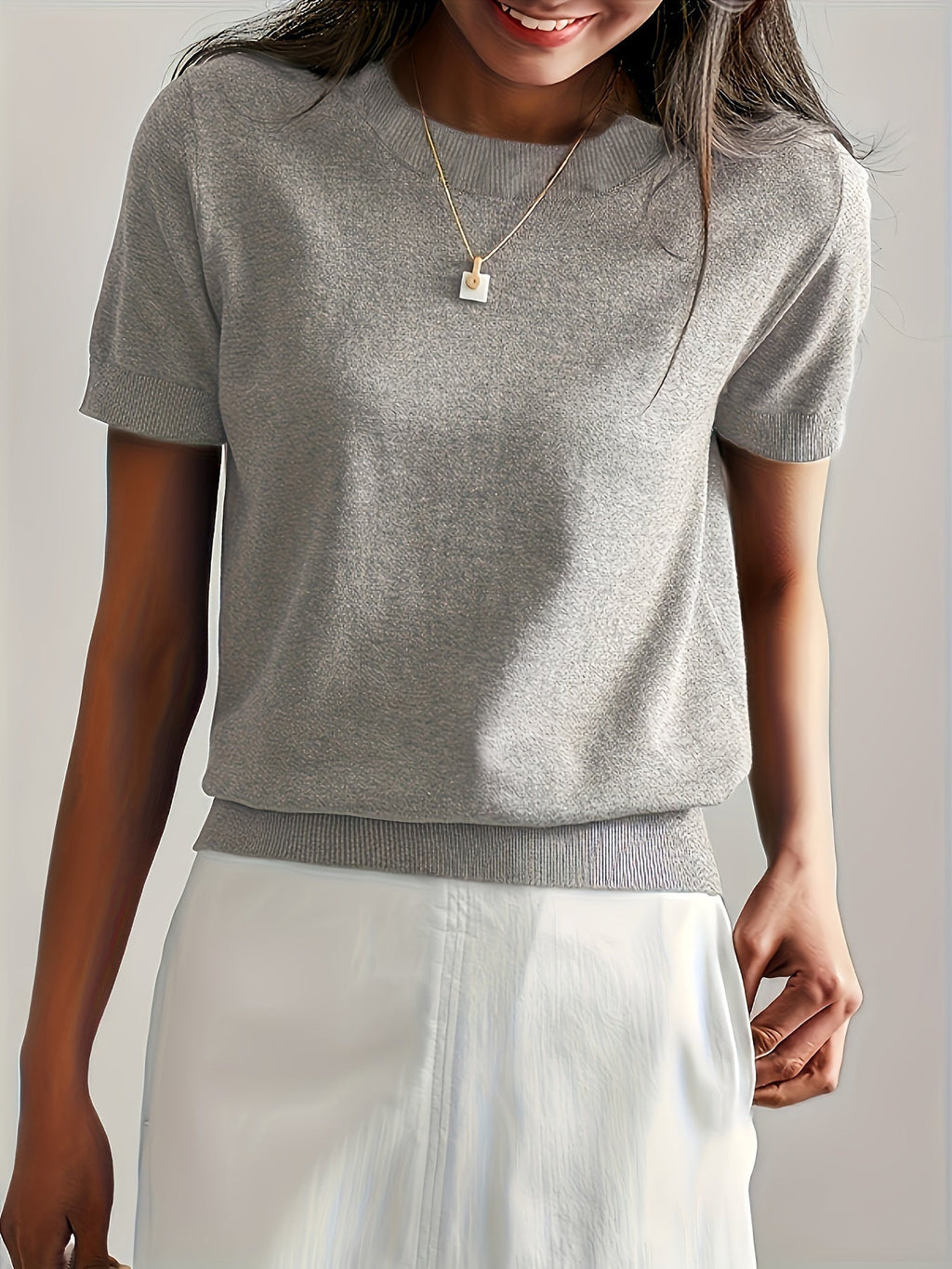 GR | Knit shirt with R neckline