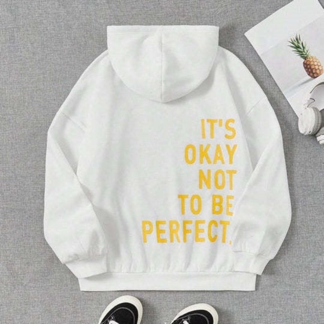 GR | Women's long-sleeved hoodie - Cozy & stylish