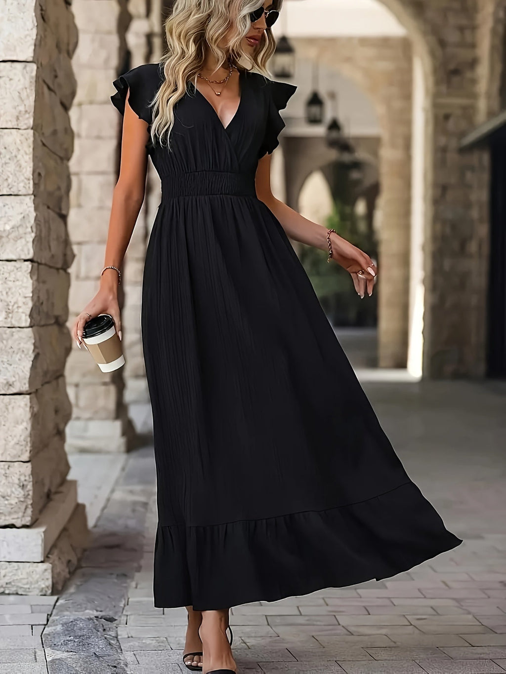 GR | Solid Color Dress with Round Neckline and Ruffles – Elegant Choice for Any Occasion