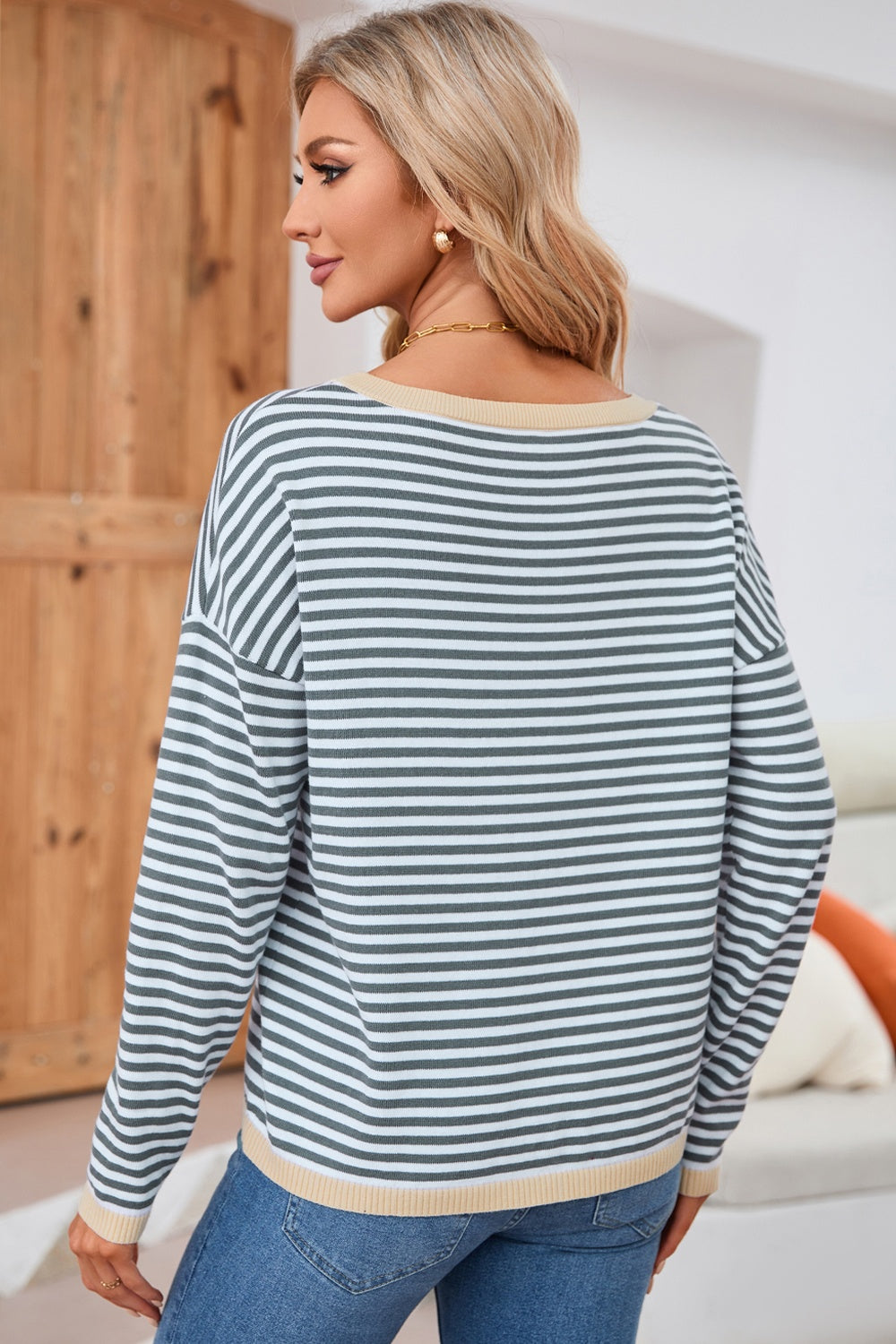 GR | Gestreiftes Rundhals-Tropfschulter-T-Shirt