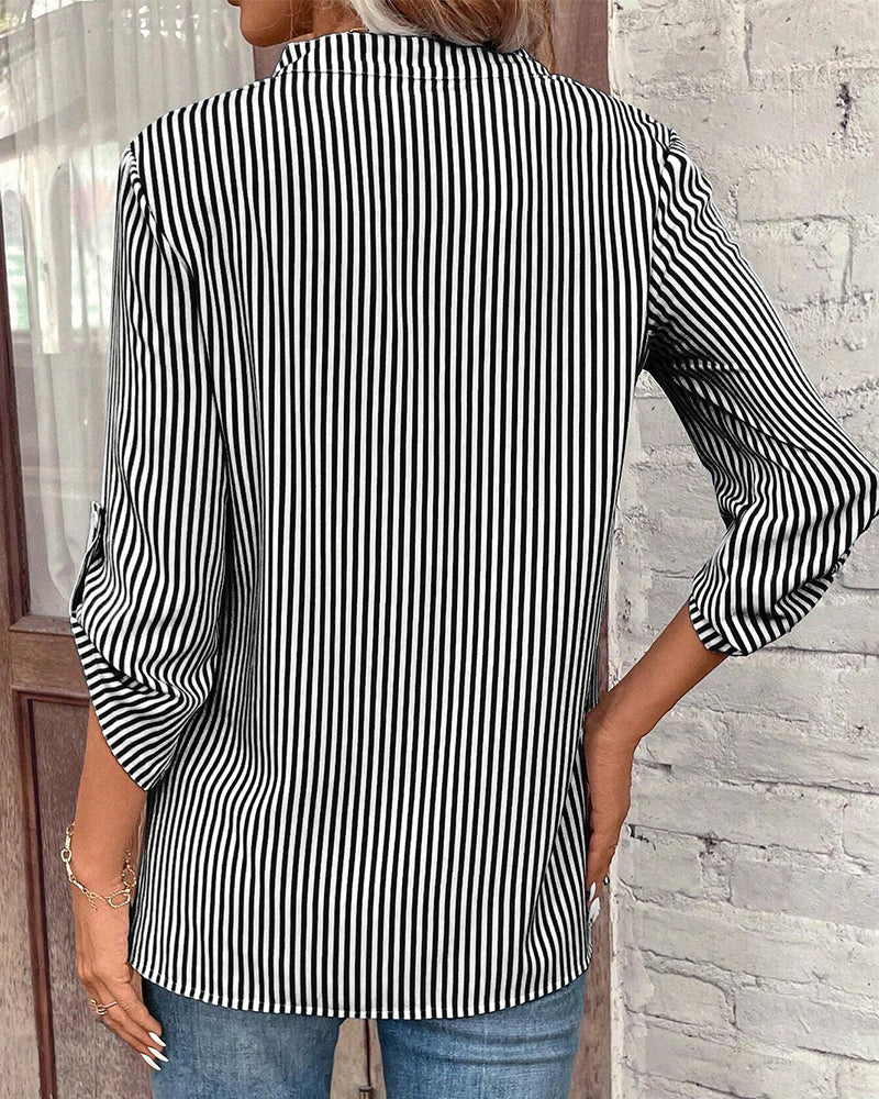 GR | striped shirt with V-neck and chest pocket