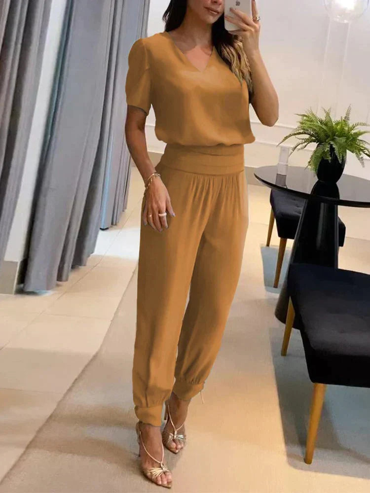 GR | Two-piece set: V-neck, short-sleeved top & elasticated waist trousers, relaxed fit