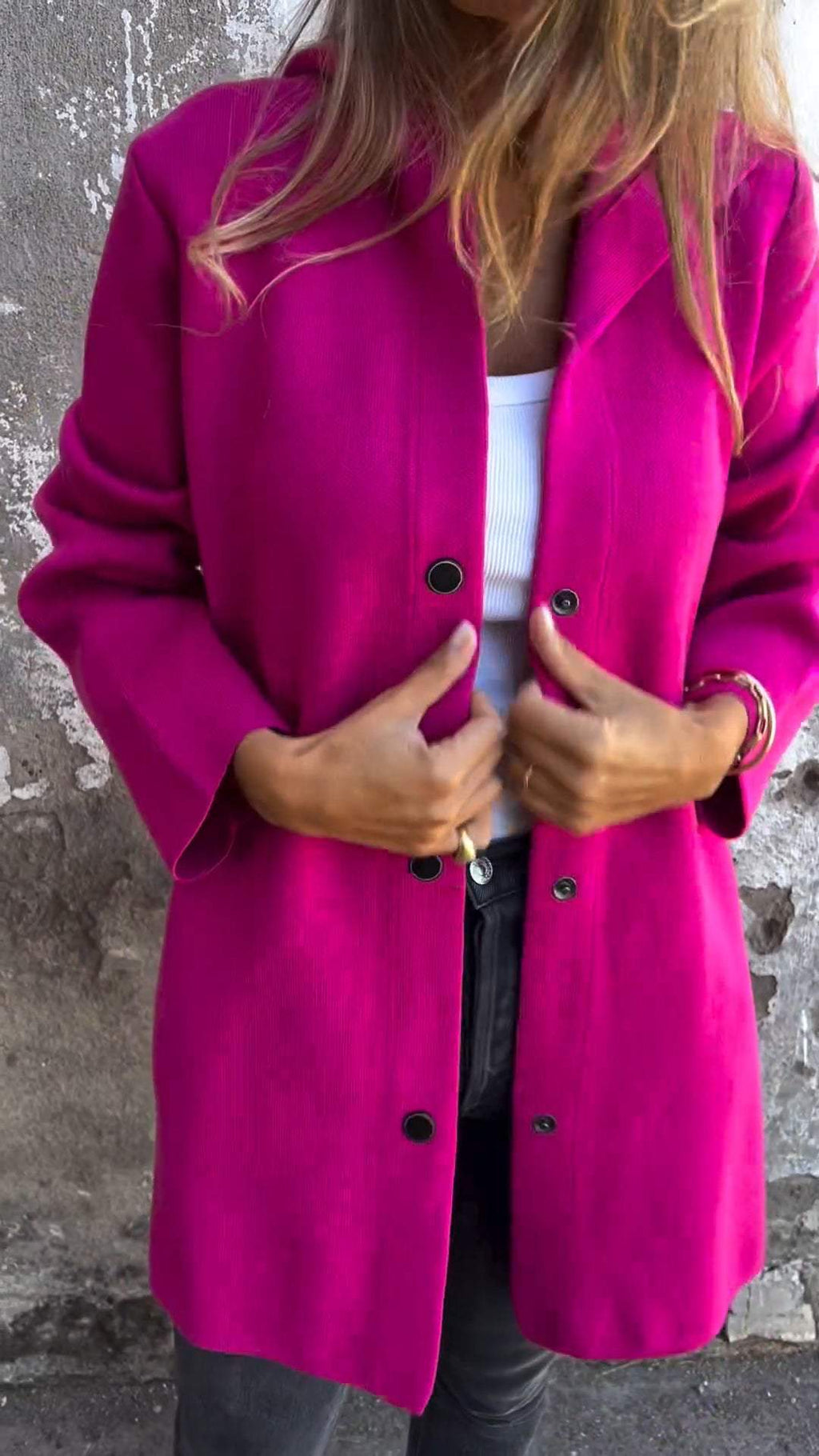 GR - Women's vibrant red snap-button coat