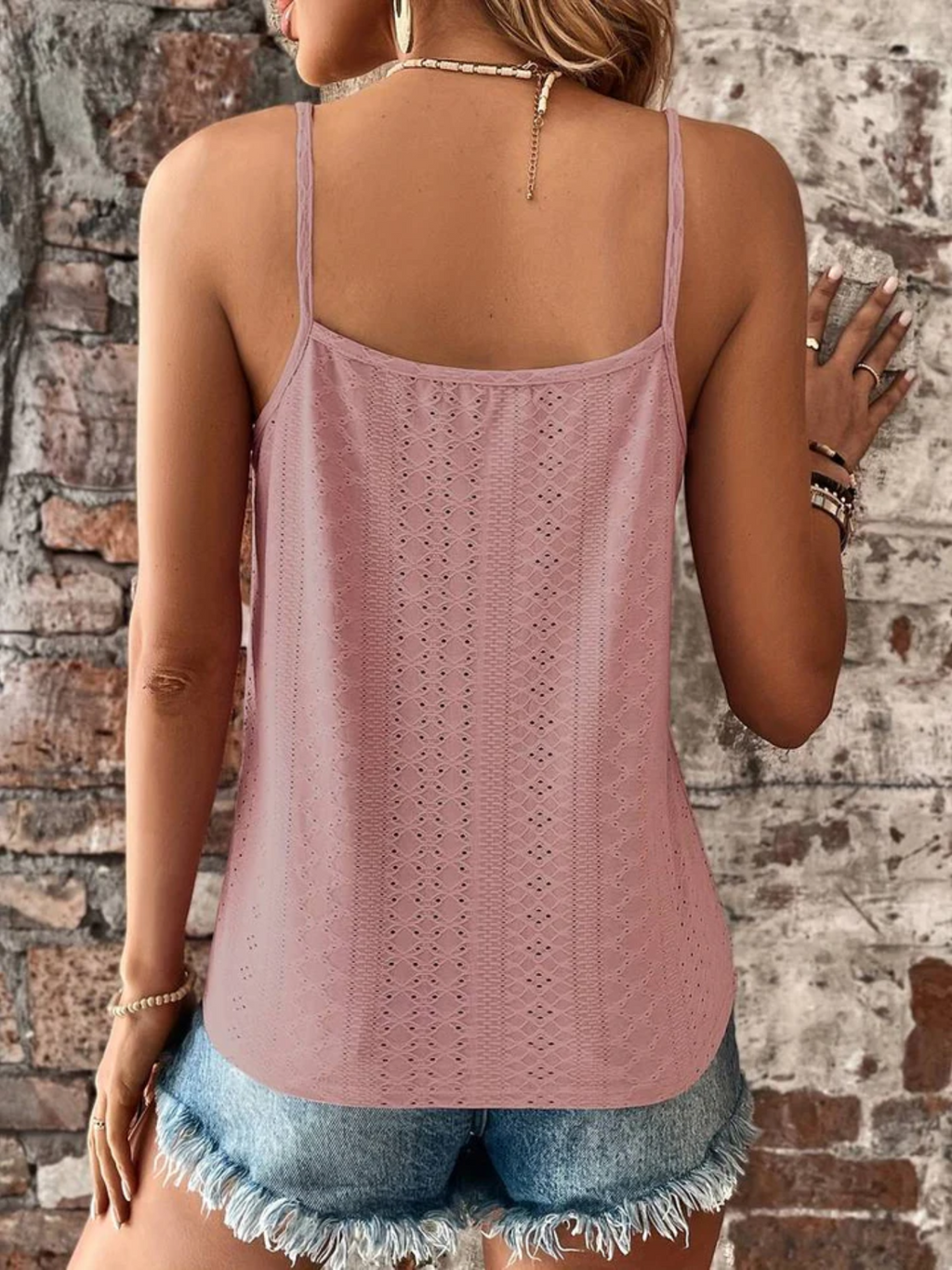 GR | Elegant sleeveless top with lace trim and spaghetti straps
