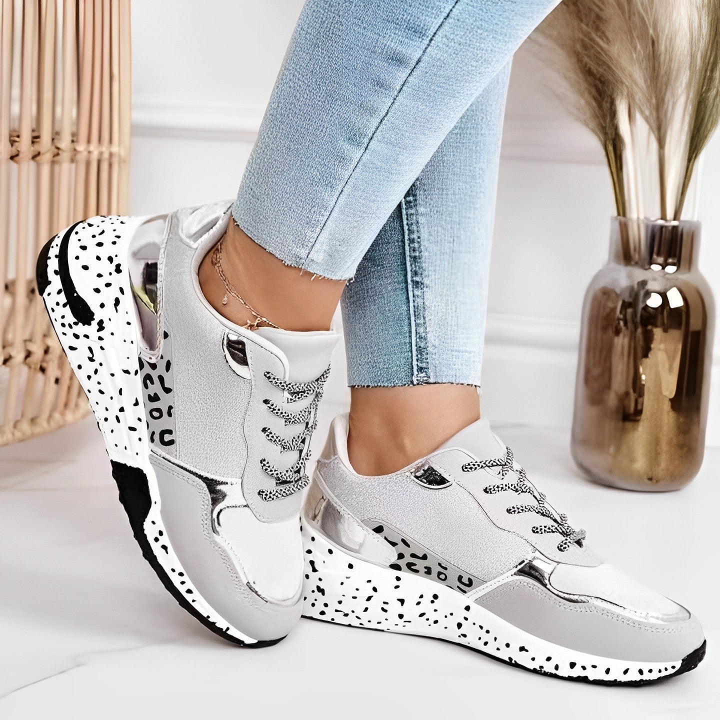 GR | Orthopedic sneakers - stylish trainers with a focus on softness