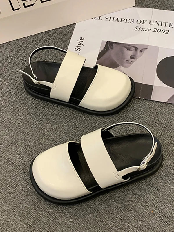 Sandals with a split toe