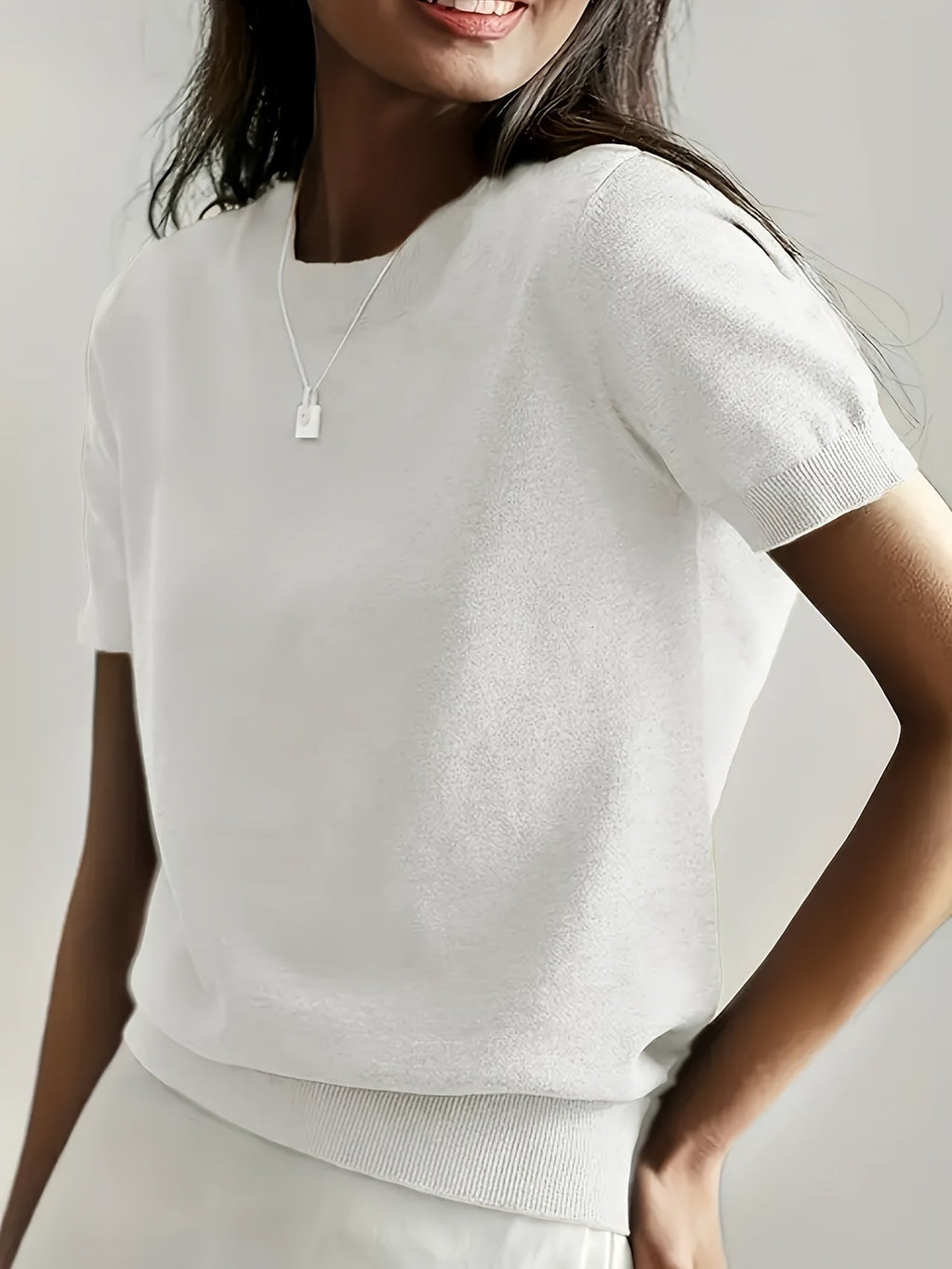 GR | Knit shirt with R neckline
