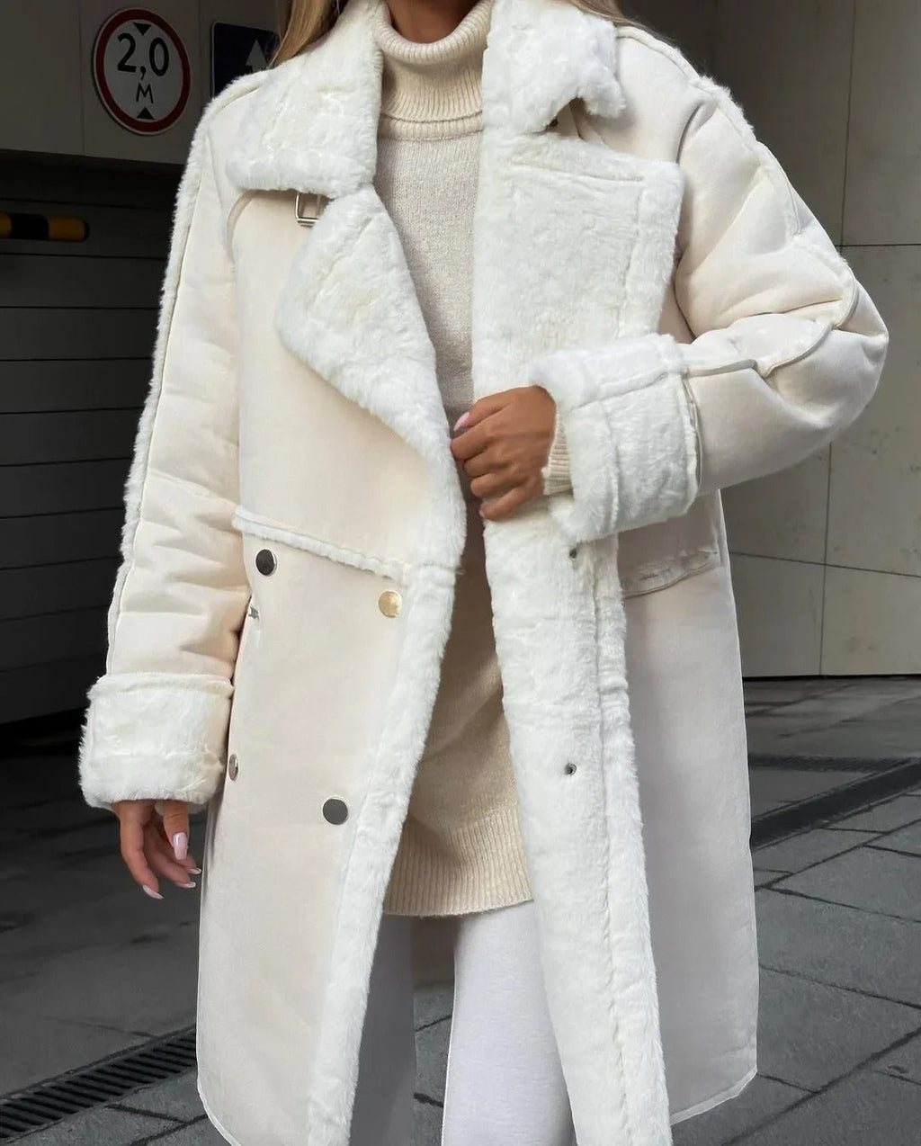 GR | Loose teddy jacket made of lambswool with a casual collar