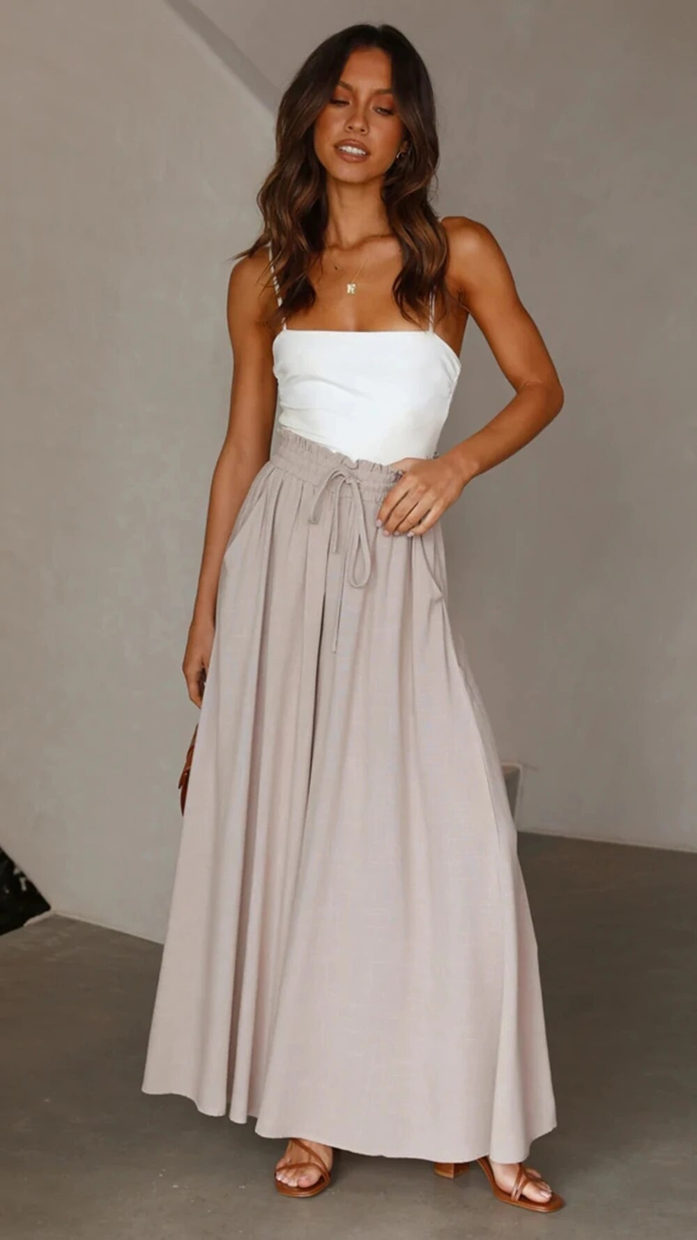 GR - Wide-legged trousers with elasticated waistband
