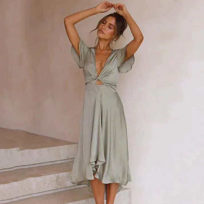 GR - Elegant silk wrap dress with flutter sleeves and V-neck | Chic wrap dress with V-neck and flutter sleeves
