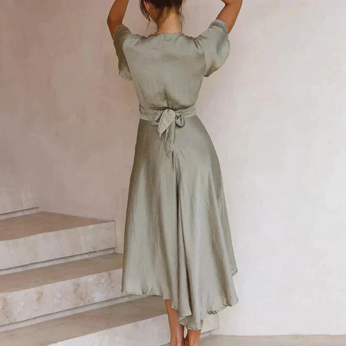 GR - Elegant silk wrap dress with flutter sleeves and V-neck | Chic wrap dress with V-neck and flutter sleeves