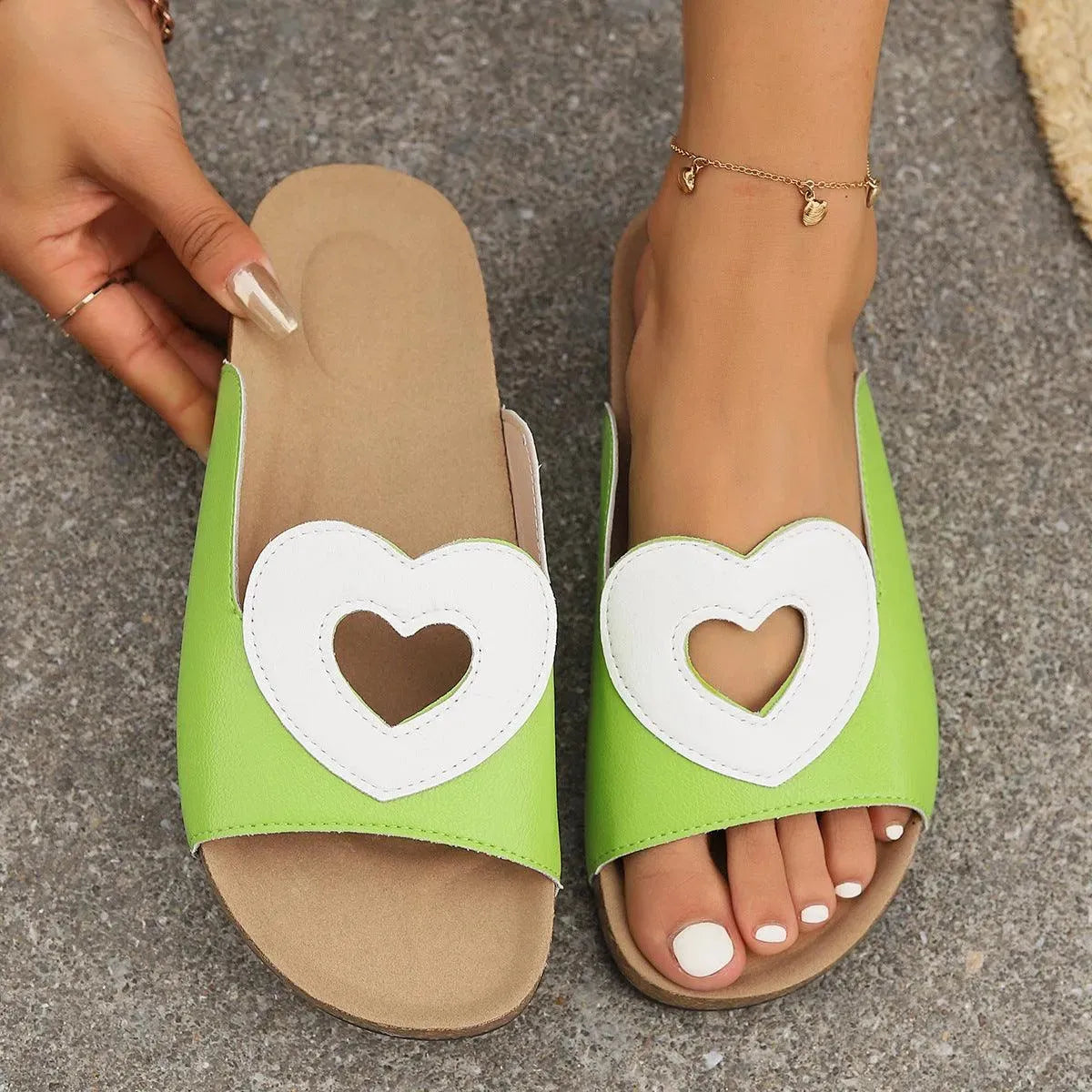 GR | Sandals Love with Heart Shape Design