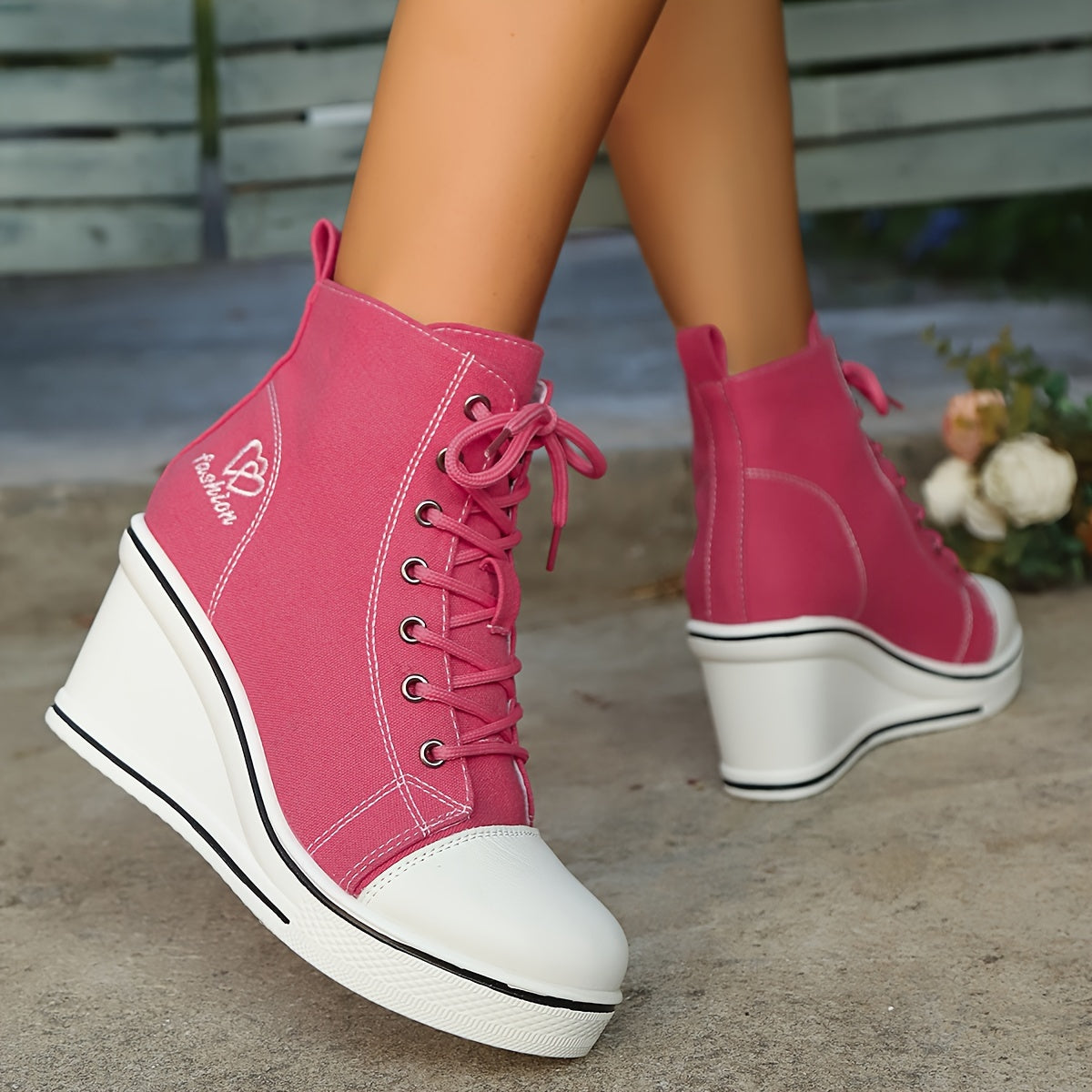 GR | Simple canvas ankle boots with love motif