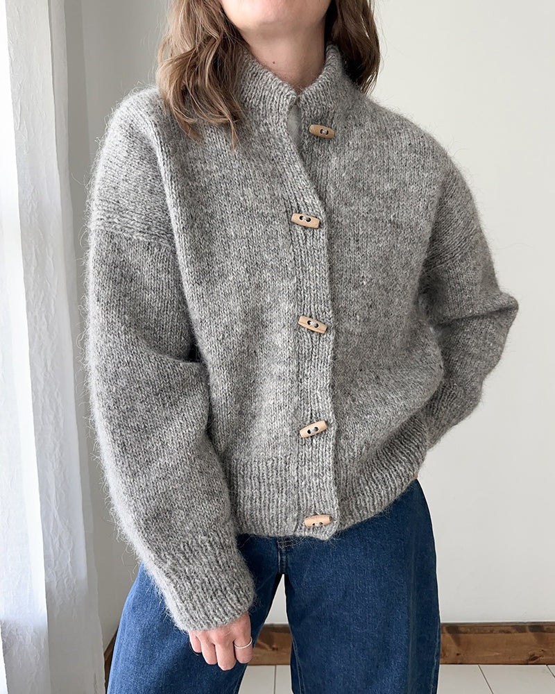 GR | Grey cardigan with buttons
