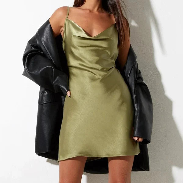 GR | Flowing satin dress