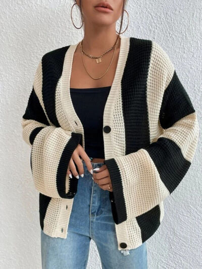 GR | Gestreifter Knopf-Cardigan