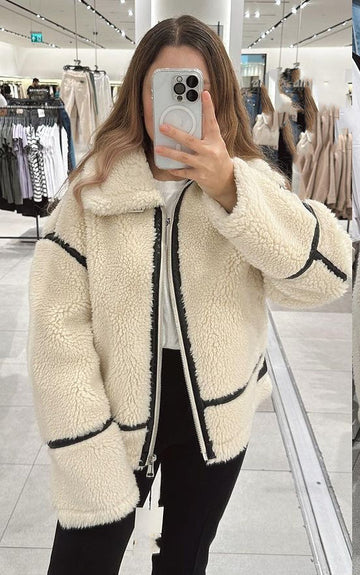 GR - Fluffy teddy jacket with contrasting details