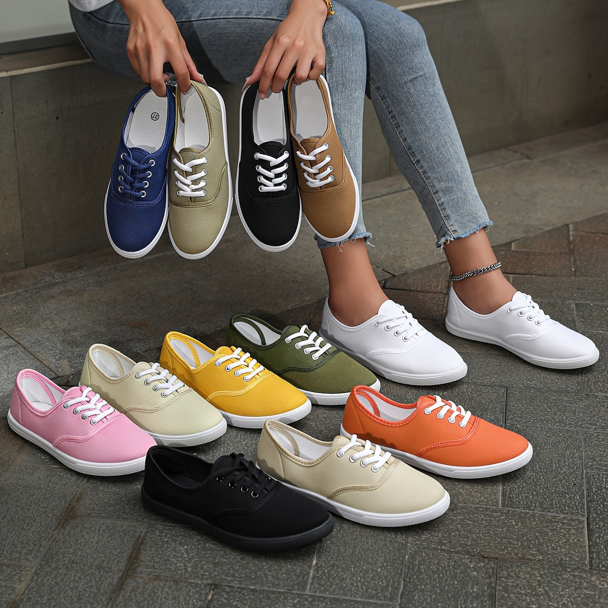 GR | Comfortable low-top canvas sneakers in white