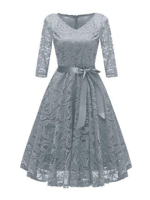 GR | Elegant V-shaped lace evening dress