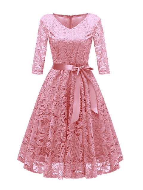 GR | Elegant V-shaped lace evening dress