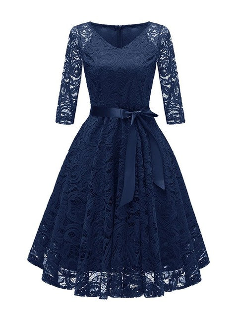 GR | Elegant V-shaped lace evening dress