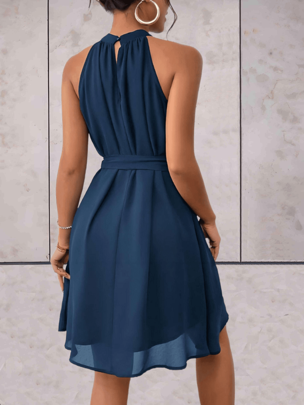 GR | Danes Mini Dress Solid Color Sleeveless Dress With Round Neck and Tie Belt