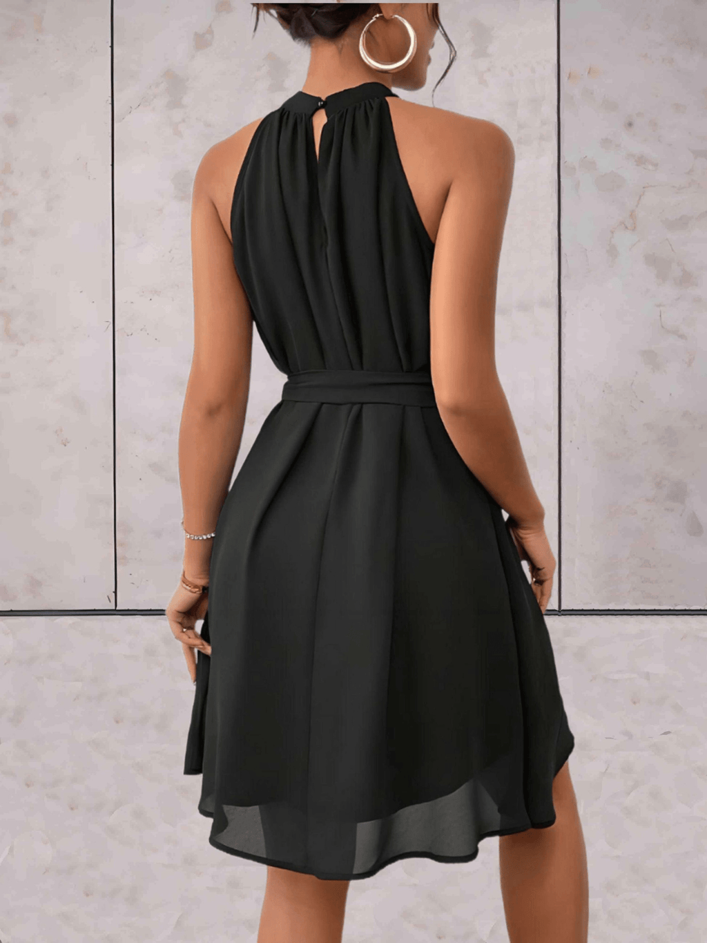 GR | Danes Mini Dress Solid Color Sleeveless Dress With Round Neck and Tie Belt