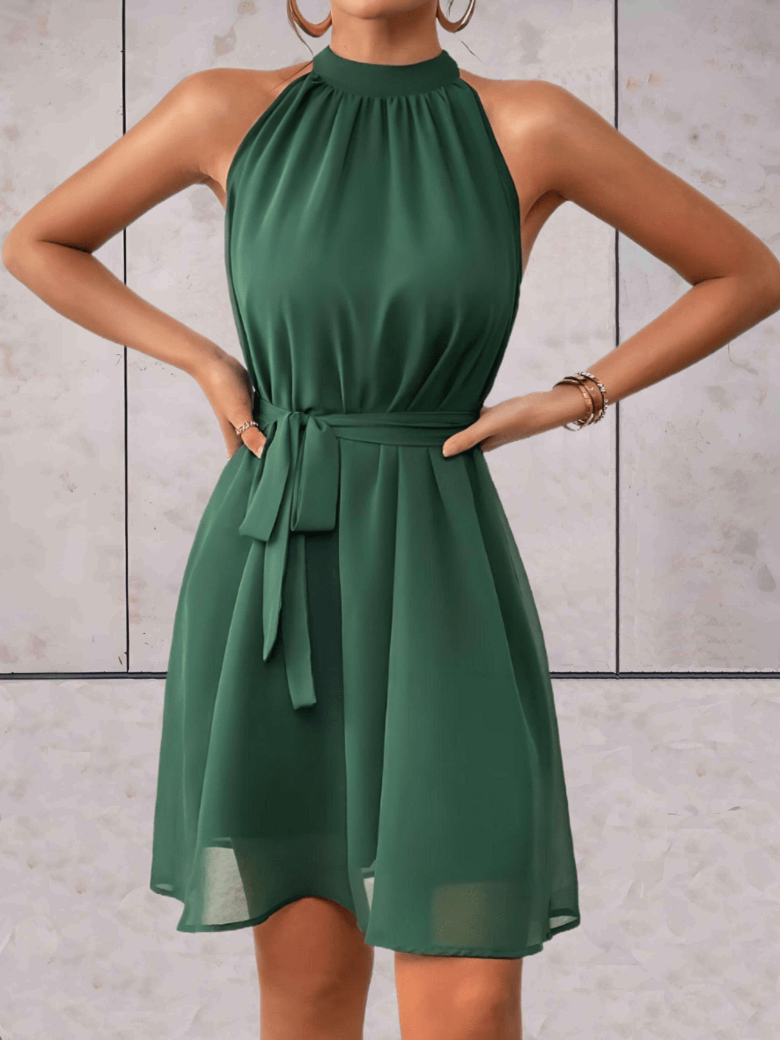 GR | Danes Mini Dress Solid Color Sleeveless Dress With Round Neck and Tie Belt