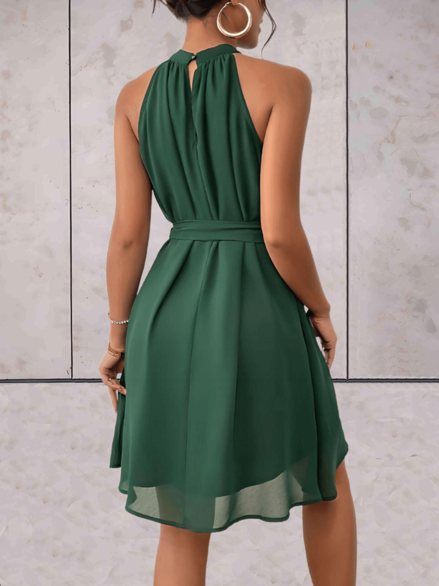 GR | Danes Mini Dress Solid Color Sleeveless Dress With Round Neck and Tie Belt