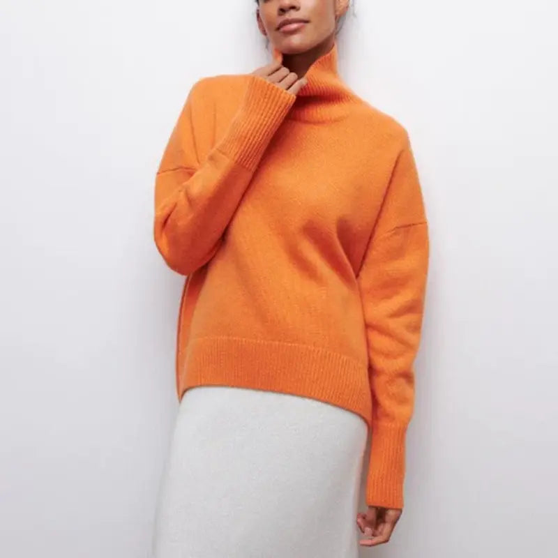GR | Warm roll-neck sweater in a simple design for women