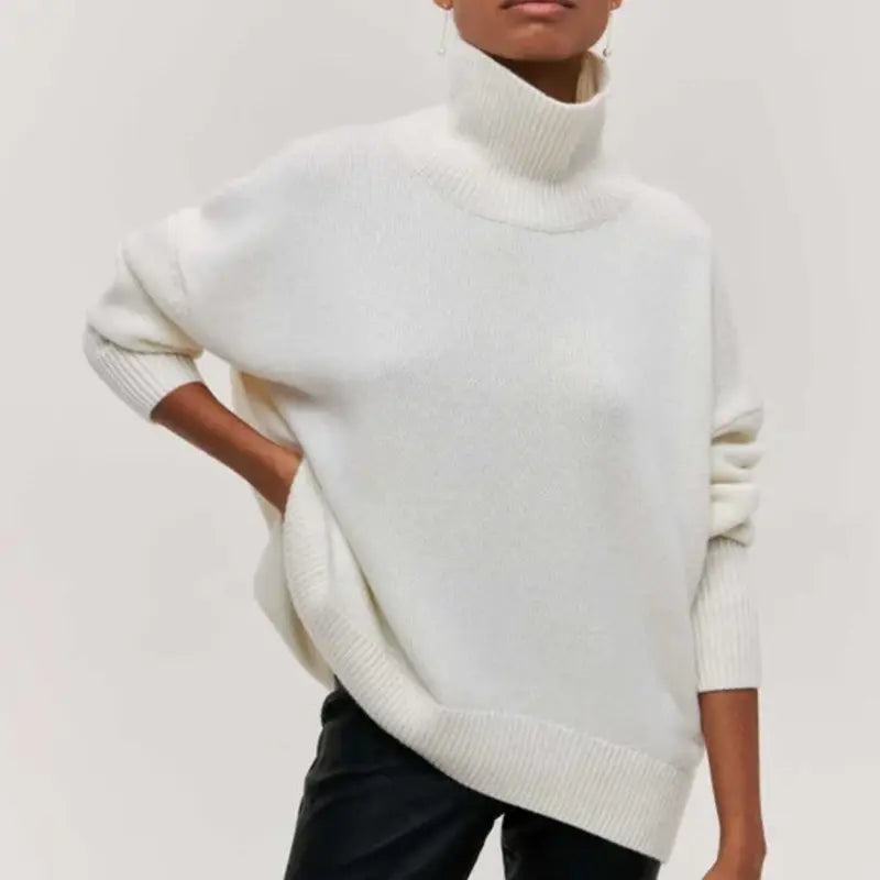 GR | Warm roll-neck sweater in a simple design for women