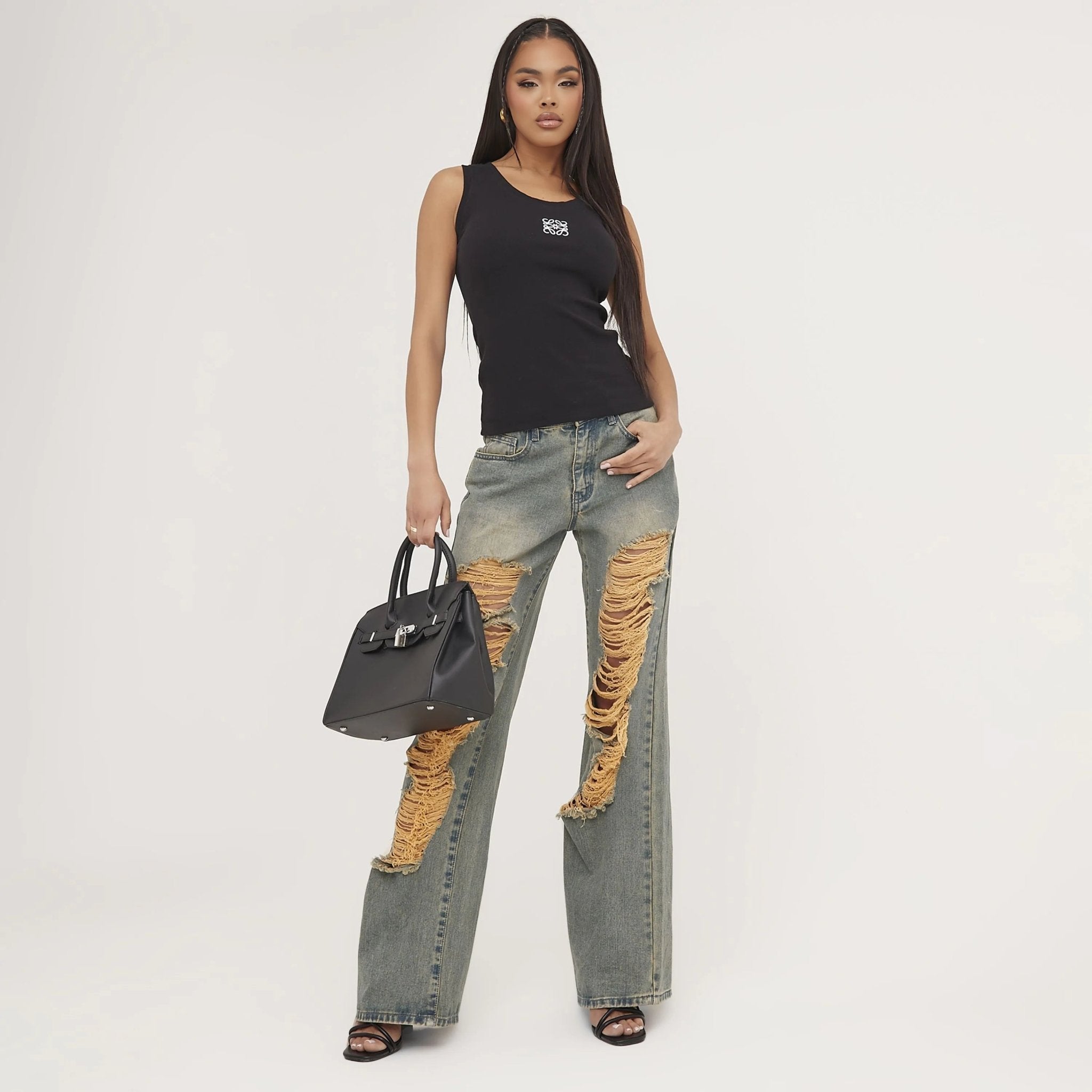 GR | Ribbed tank top with delicate embroidery