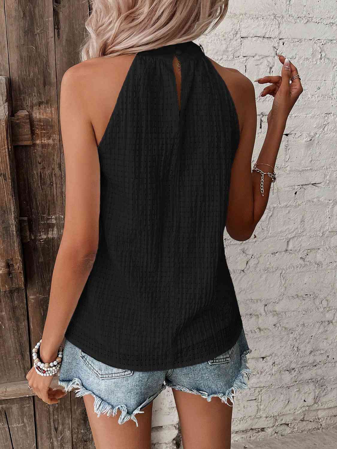 GR | Halterneck top with polka dot detail