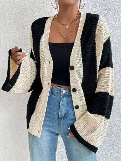 GR | Gestreifter Knopf-Cardigan