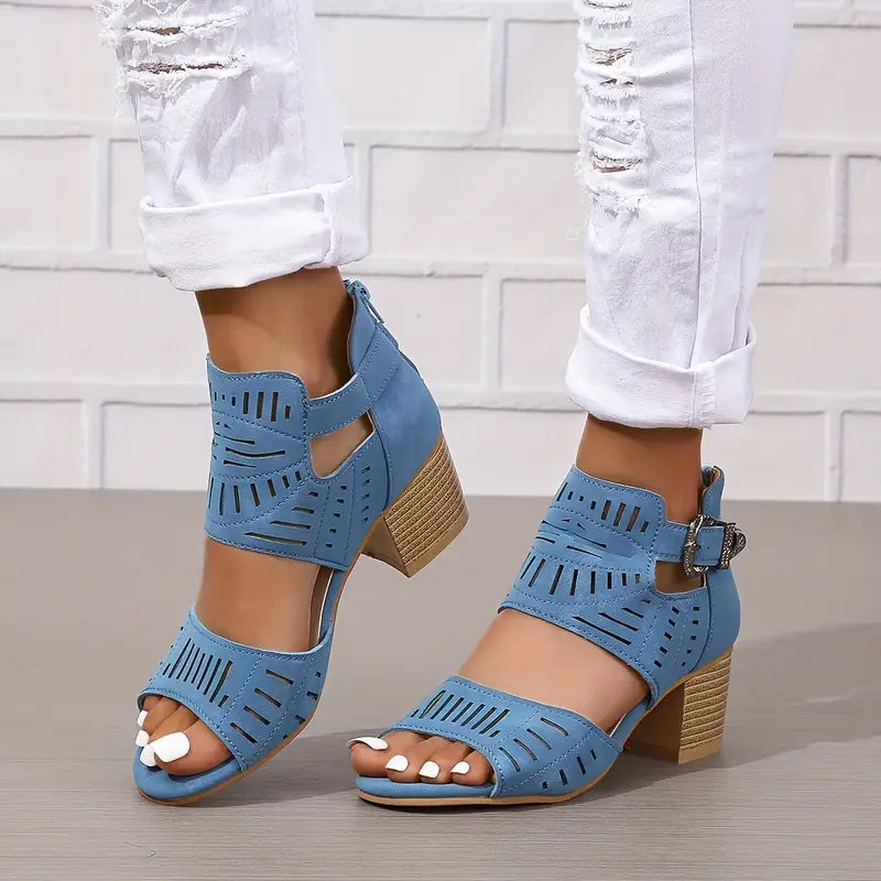 GR | Women's sandals with a thick heel