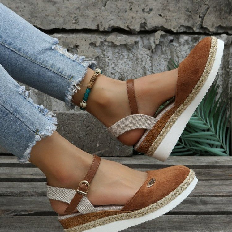 GR | Lightweight platform wedge sandals made of hemp rope