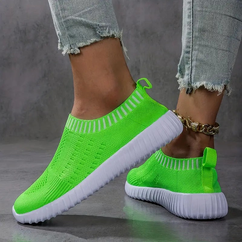 GR | Breathable women's sneakers with reinforced footbed