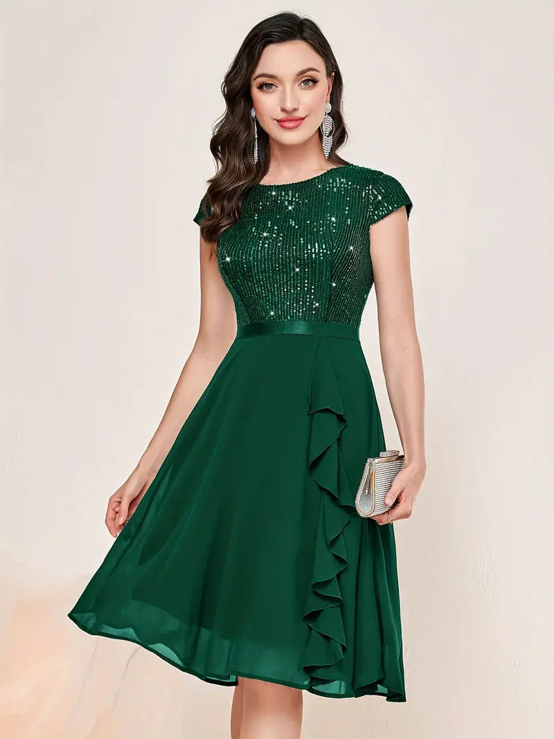 GR | Elegant dress with short sleeves, sequins and ruffles
