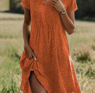 GR | Kurzärmeliges Grünes Minikleid Mit Punkten