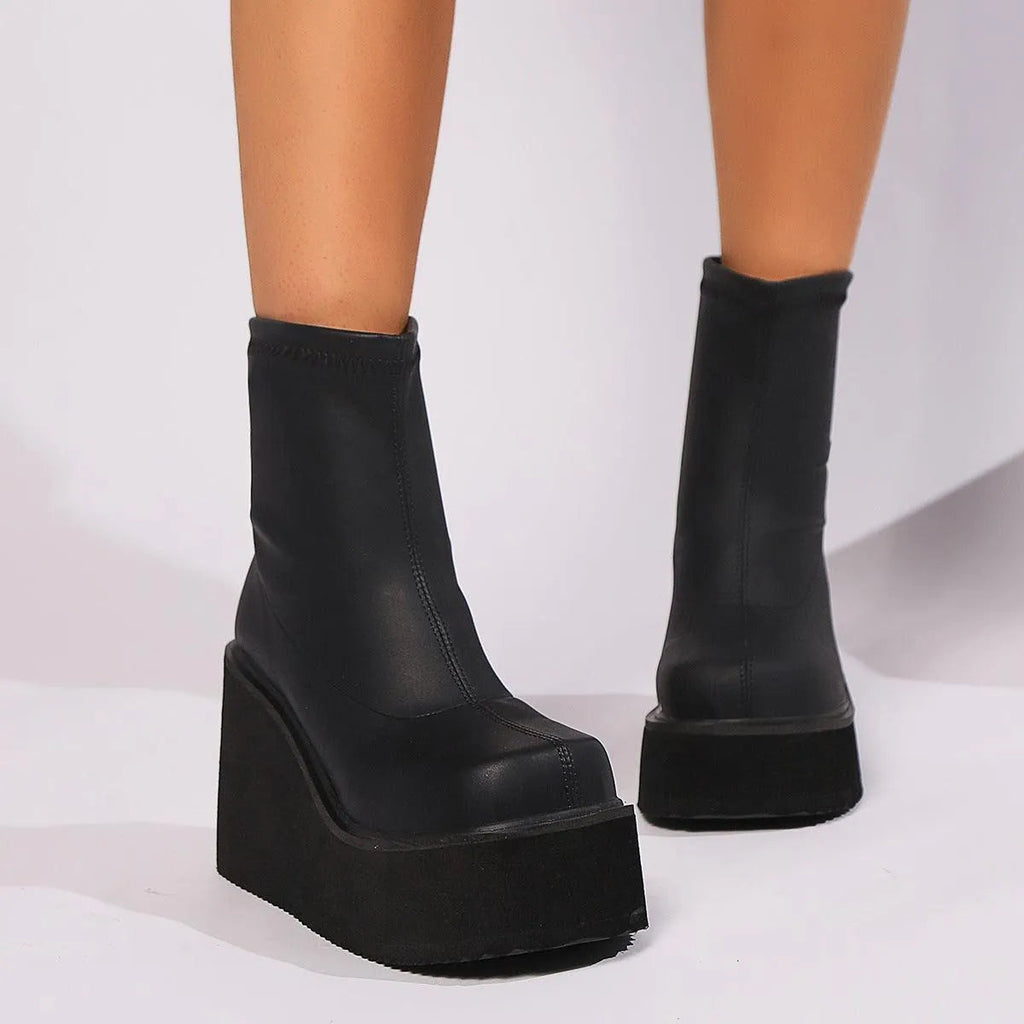 GR | Wedge and platform ankle boots