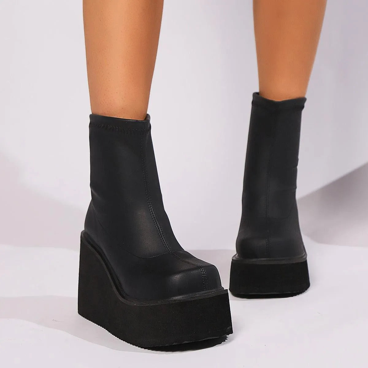 GR | Wedge and platform ankle boots