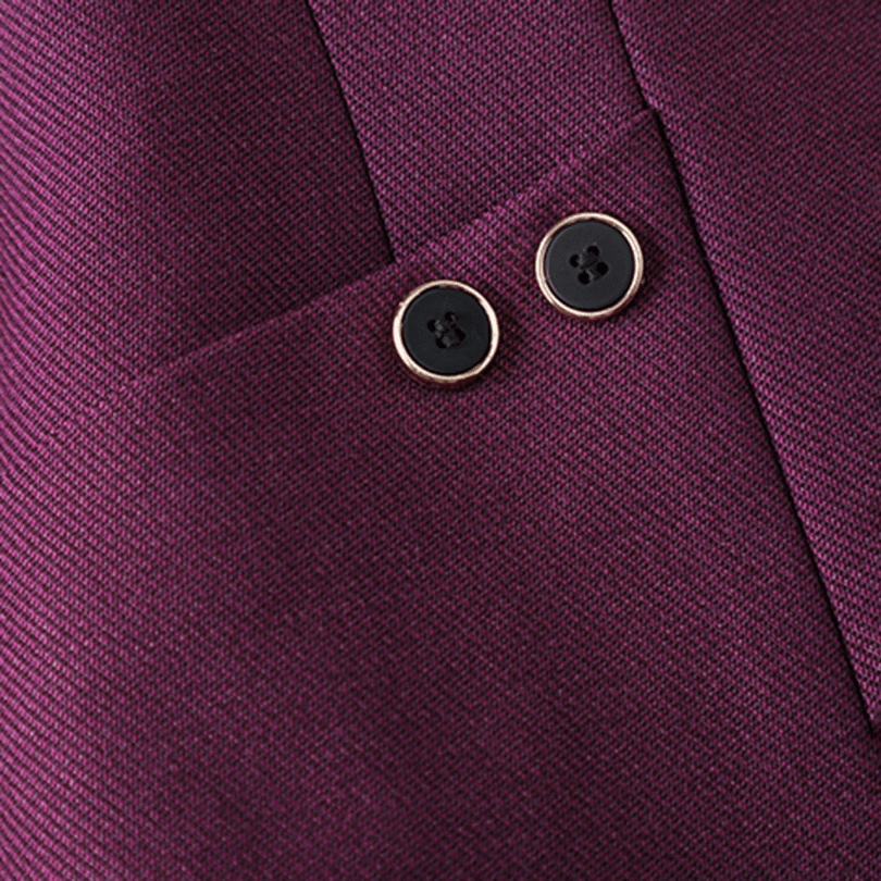 GR | Elegant women's blazer and trouser suit. Casual & comfortable design.