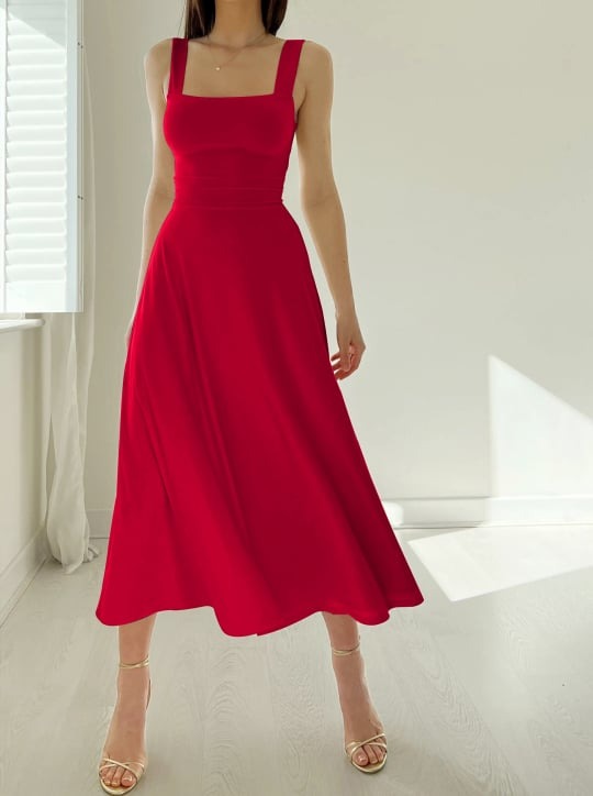 Women's midi dress with wide straps 