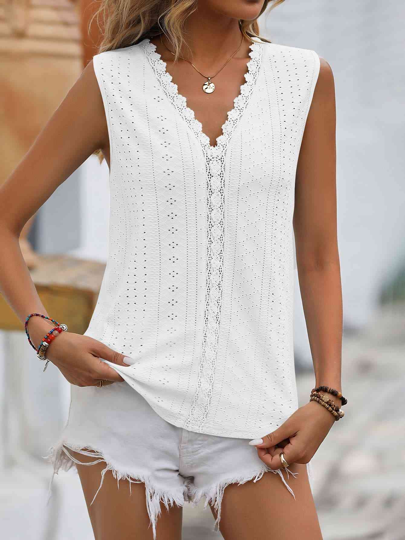 GR | Split Lace V-Neck Sleeveless Shirt