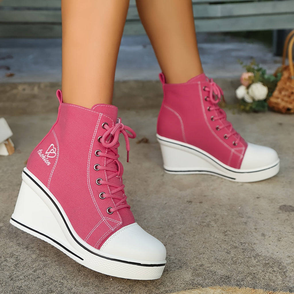 GR | Simple canvas ankle boots with love motif