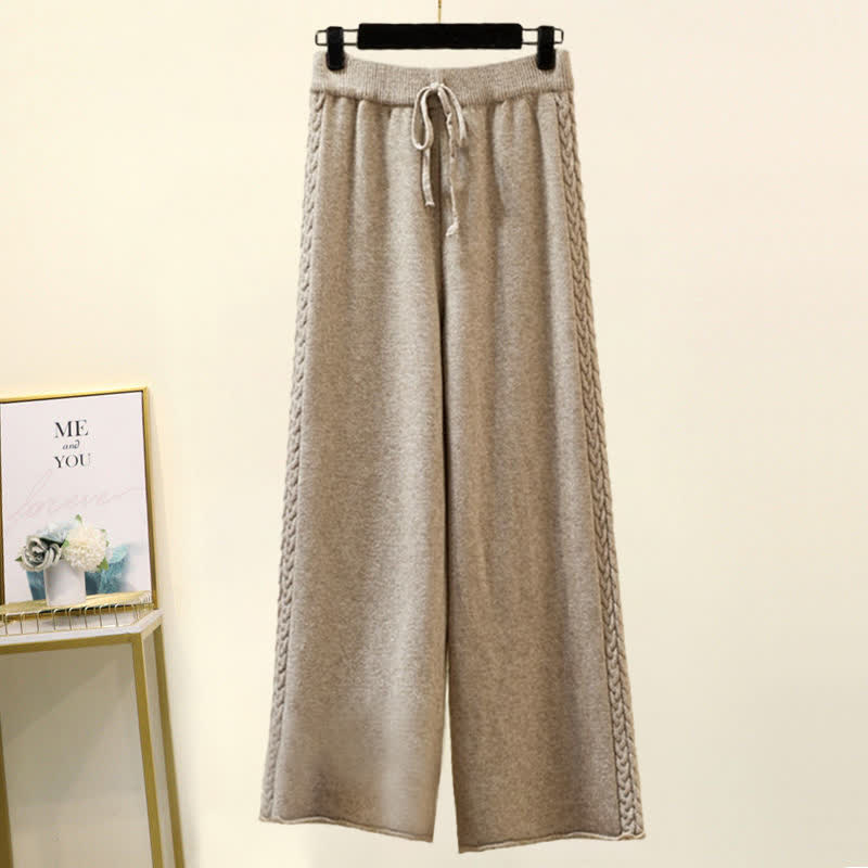 GR | Elegant set consisting of a roll-neck sweater and relaxed trousers