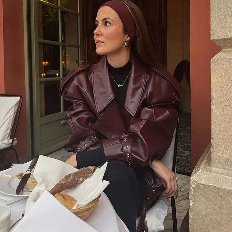 GR | Short jacket made of luxurious Bordeaux glossy leather