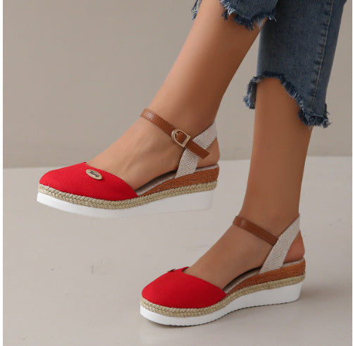 GR | Lightweight platform wedge sandals made of hemp rope