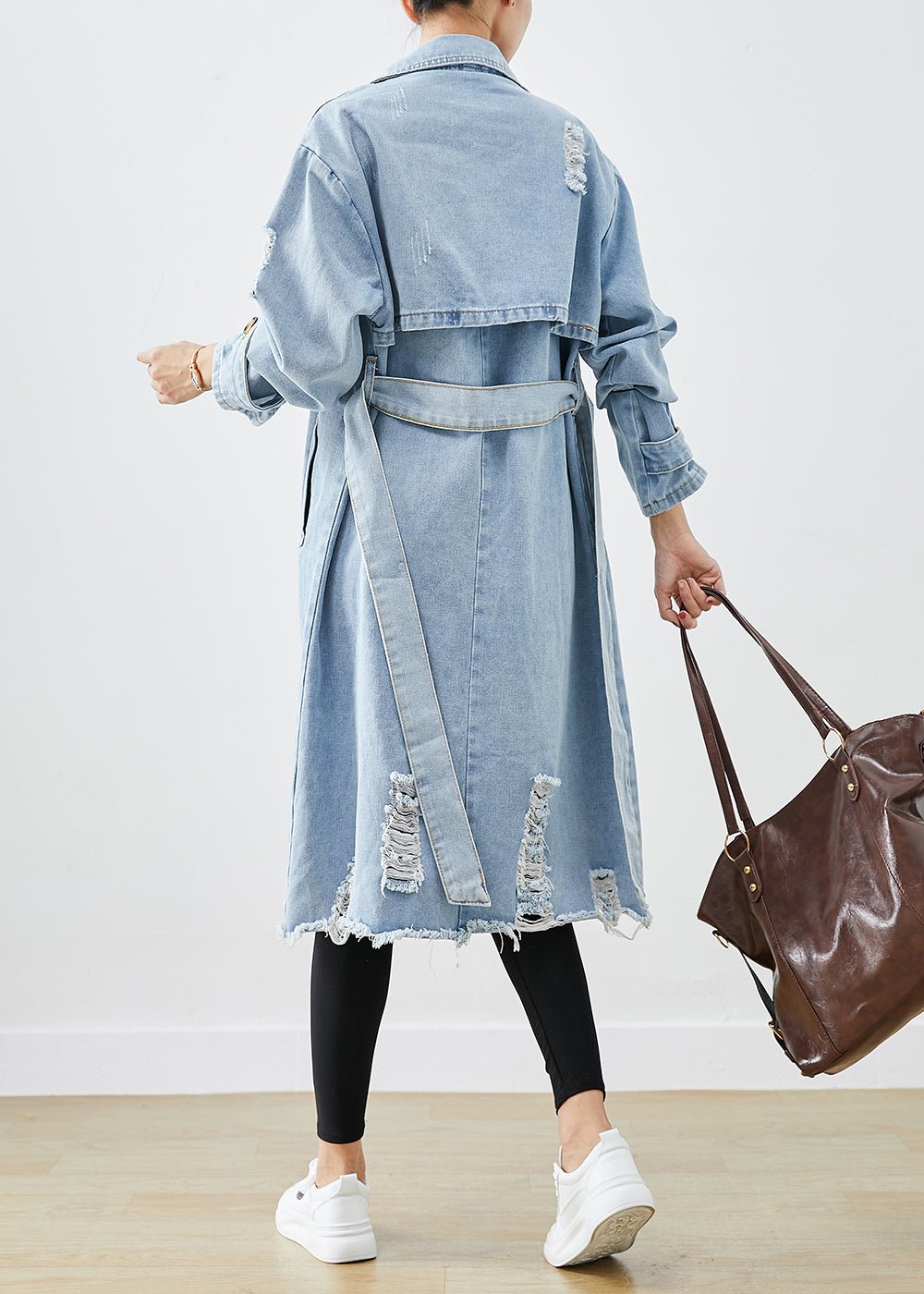 GR | Feminine elegance in a women's denim coat - Winter season 2024 